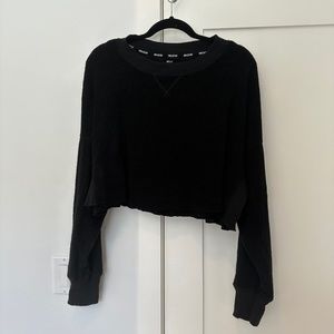 Black cropped Aerie sweatshirt